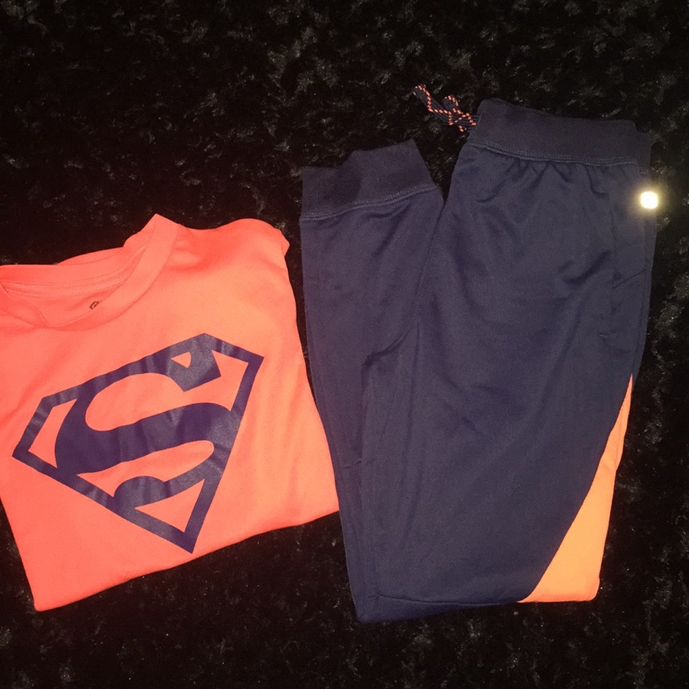 Superman boy shirt and joggers. Size 7